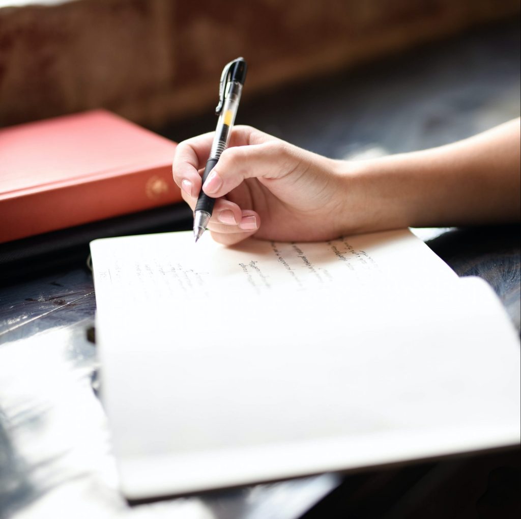 hannah-olinger-8eSrC43qdro-unsplash